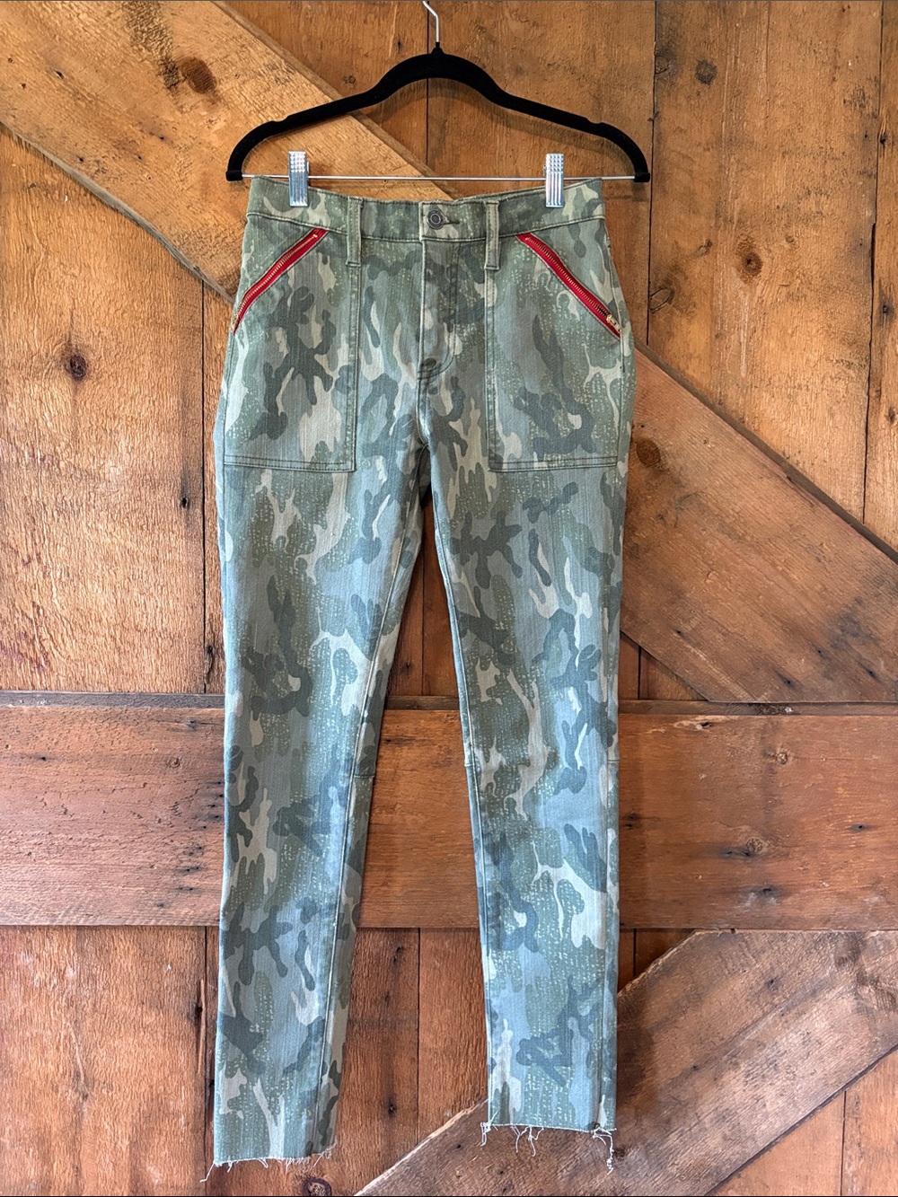 Women’s Skinny Camo Jeans with Red Zip Detail